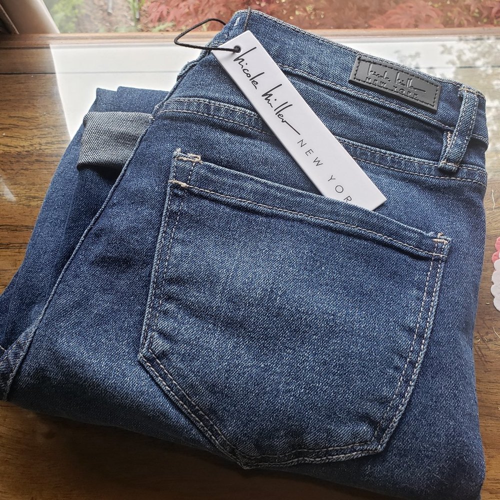 SOHO Nicole Miller High Rise Skinny Crop